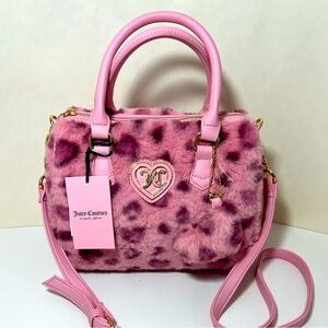 Juicy Couture Let’s get cozy satchel